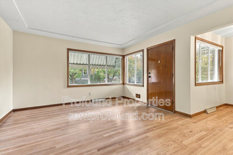 4309 NE Thompson Street - 4309 property image