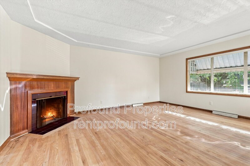 4309 NE Thompson Street - 4309 property image