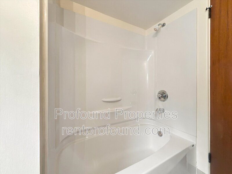 4309 NE Thompson Street - 4309 property image
