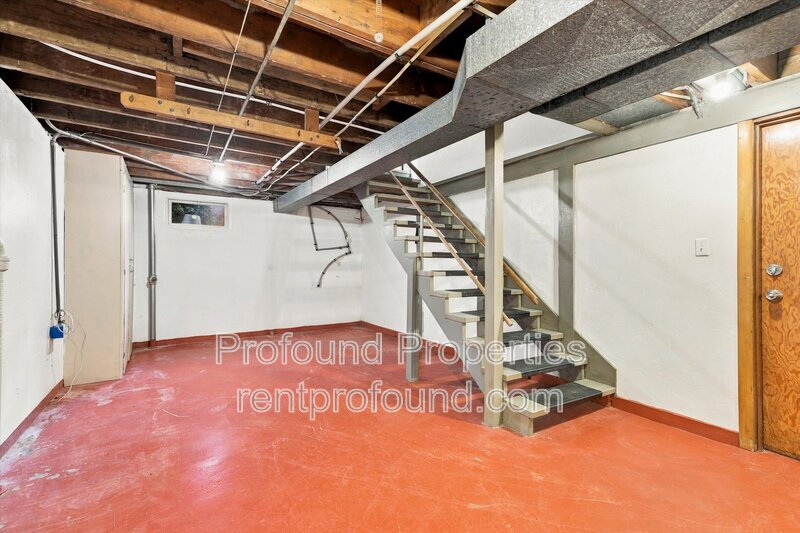 4309 NE Thompson Street - 4309 property image